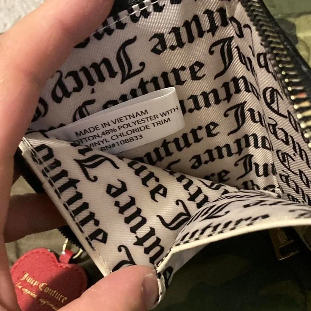 Juicy couture‎ y2k monogram cardholder with heart charm